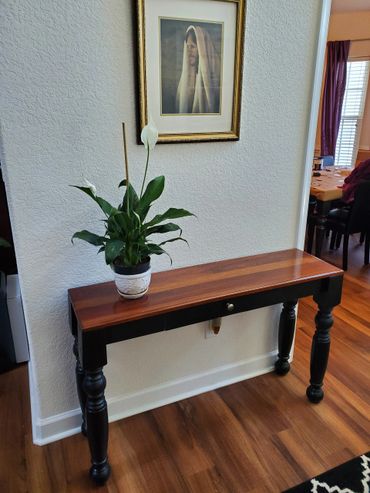 Side view of Jatoba entry table