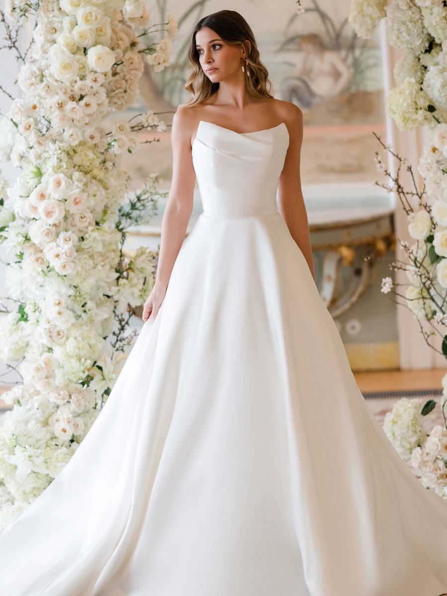 Bride in an elegant gown at Annette's Bridal
