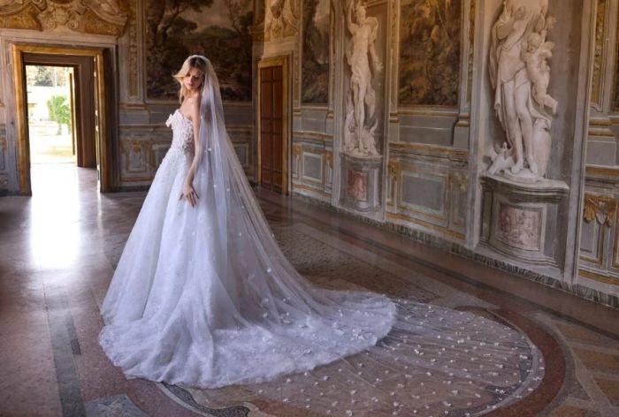 Real Annette's bride in her wedding gown