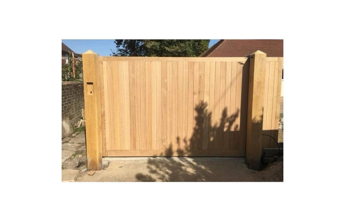 Made to Measure Hardwood gate full fencing installation