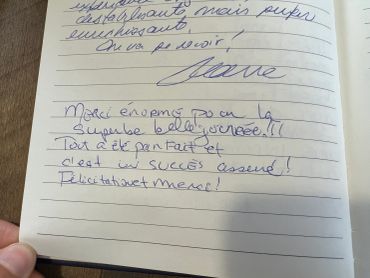 Note de remerciement pour une journée réussie.