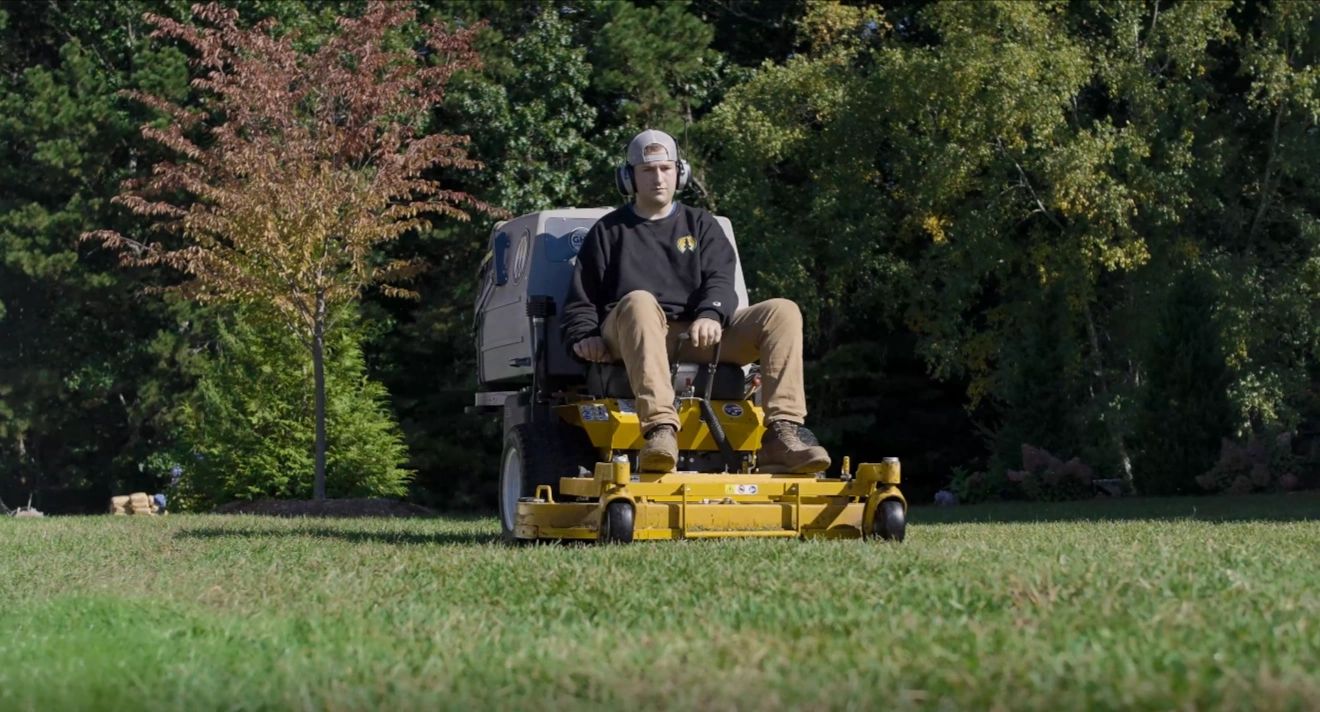 Lawn Care
Lawn Maintenance
Commercial Maintenance
Commercial Mowing
Commercial Lawn Maintenance