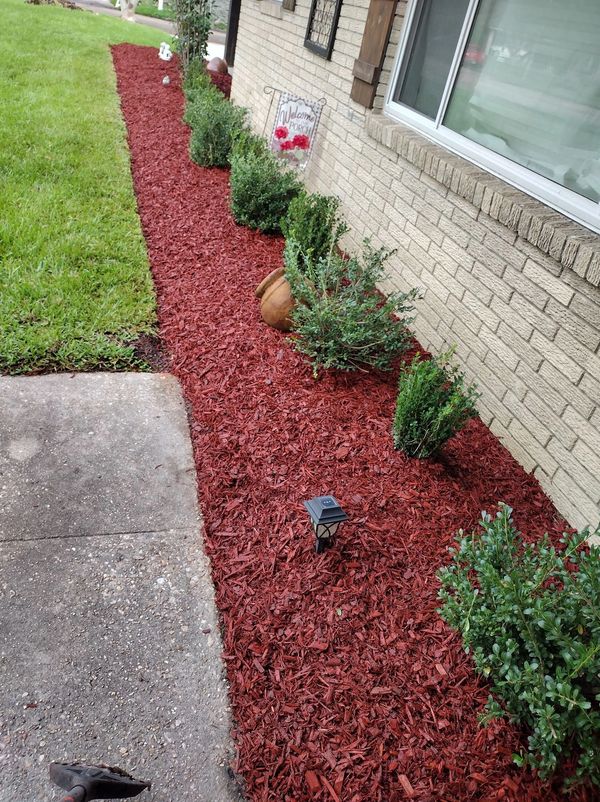 Customized garden planting services for seasonal blooms and foliage.