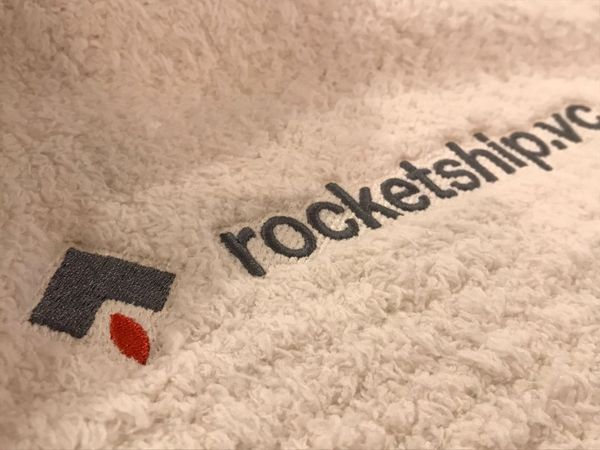 Logo on Sherpa blankets