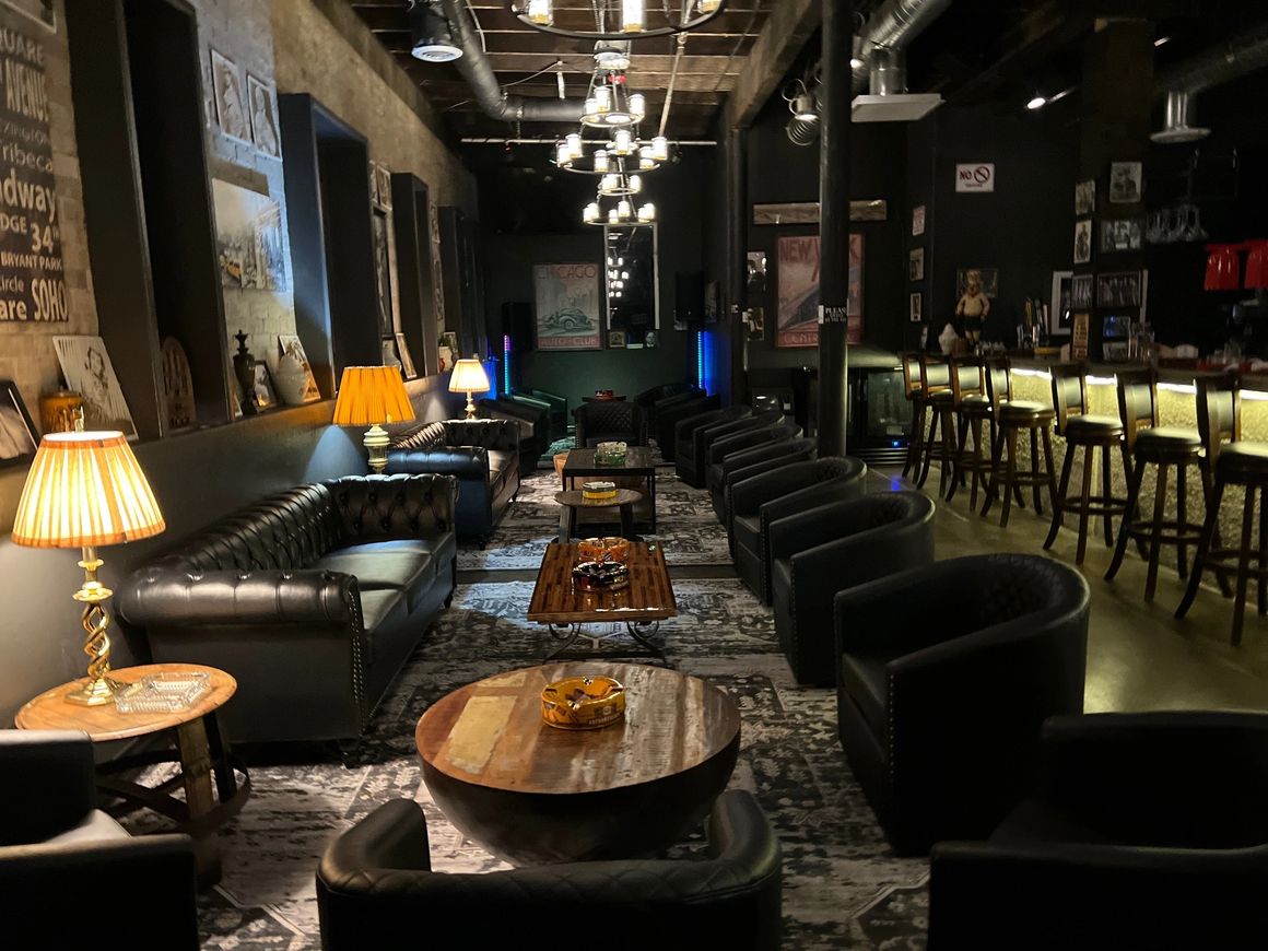Bar photo 2