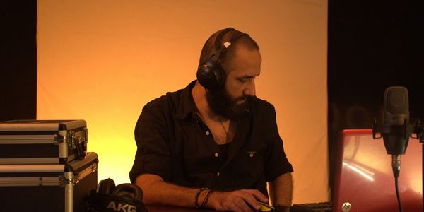 Bashar Haroun during the filming session of U-Ground Online courses