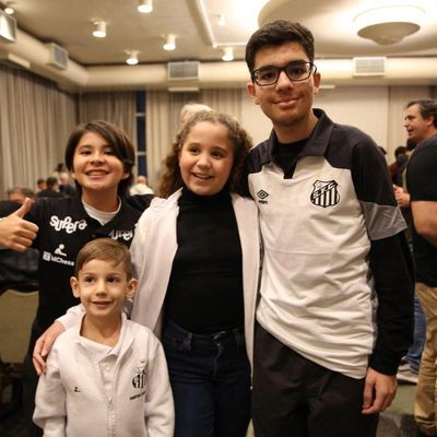 Da esquerda à direita: Pedro Yamamoto, Bento Aulicino, Ana Helena Aulicino, João Gabriel Ramos, 4 do