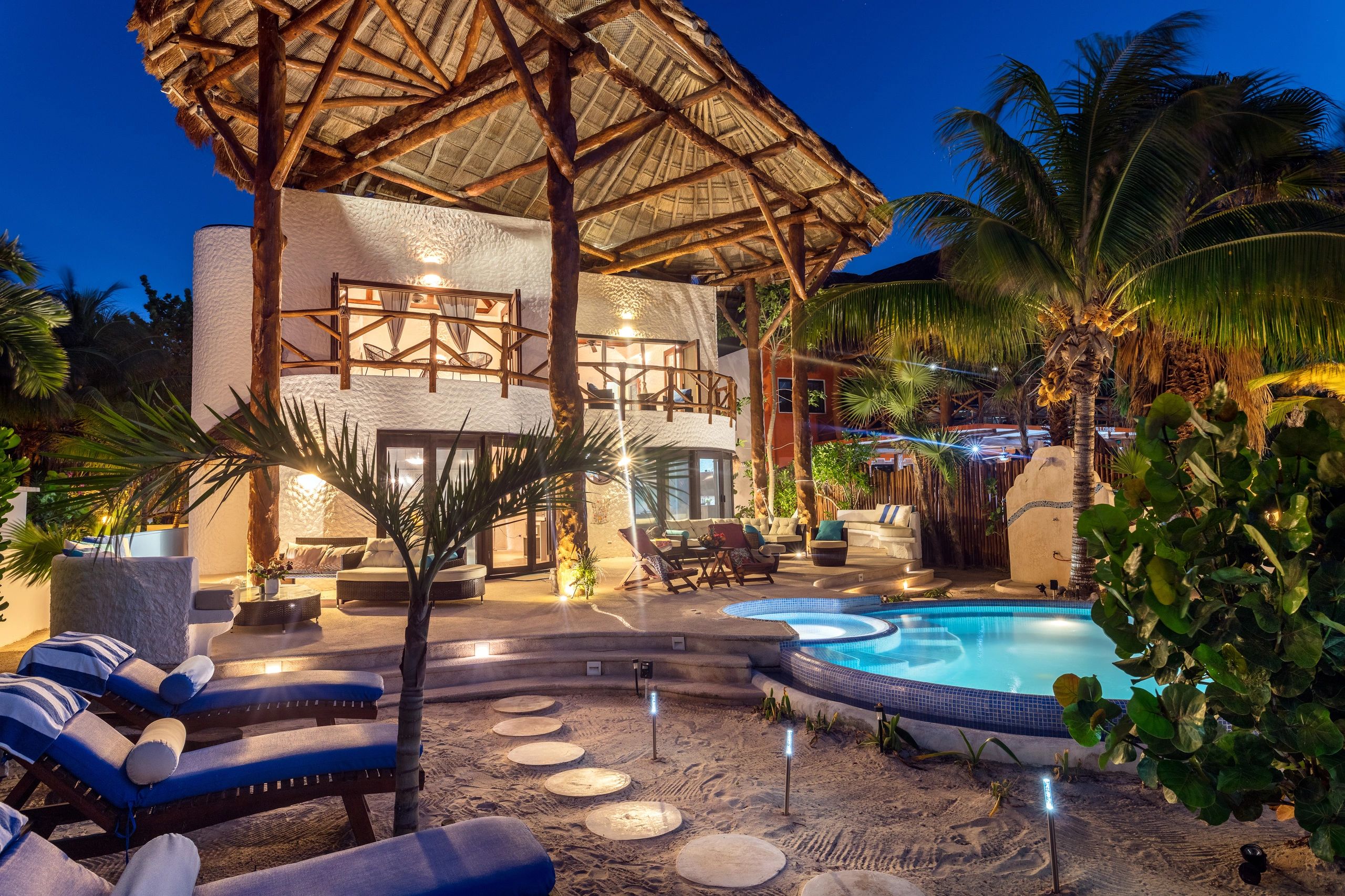 //img1.wsimg.com/isteam/ip/fa3e763c-951e-4056-8f32-e51ac71f5065/CASA%20MARIPOSA%20HOLBOX%20LOW%20RES%20WEB-7.jpg/:/rs=w:1300,h:800