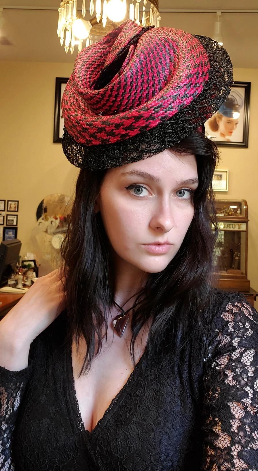 Formé Millinery Co - Milliner, Handmade Hats display picture 3