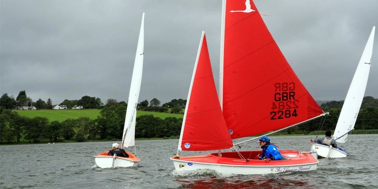 Hansa 303 dinghies for para sailors on Bardowie Loch.