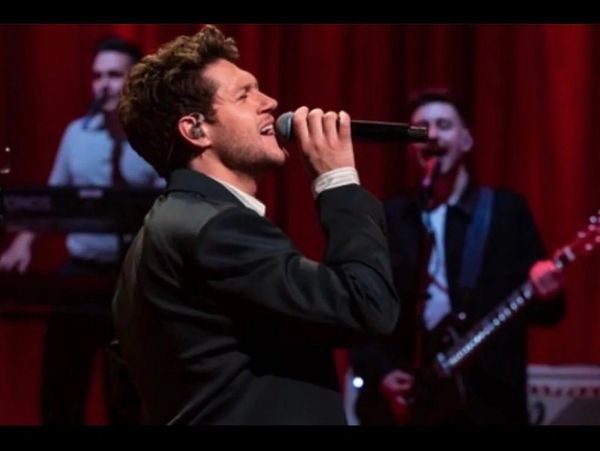 Niall Horan and band on Jonathan Ross show