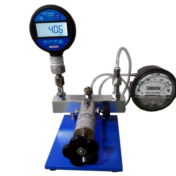 Low Range Handheld Vacuum Cum Pressure Calibrator Model JI-LLP-14
Range 0.95 to 4 Bar