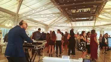 Dj, Music, Party, Feste, Compleanno, Bisceglie, Live Music, Wmusiclights, Matrimonio, Puglia, Deejay
Service Audio Luci Video, Strumenti Musicali, Fari, Luci, Audio, Microfoni, Palco, Sedie, Gazebi, Palchi, Live Music, Bisceglie, Puglia, Noleggio, Spettacolo, Show