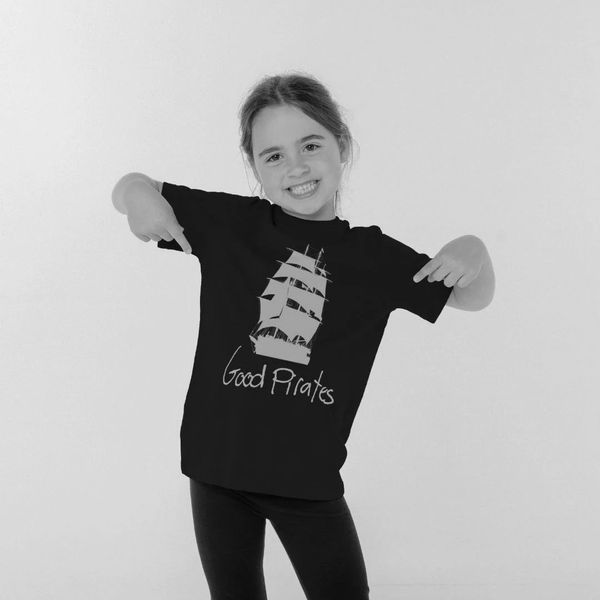 Short sleeve GOOD PIRATES GOLD Tall Ship LORD NELSON TEE for Kids.