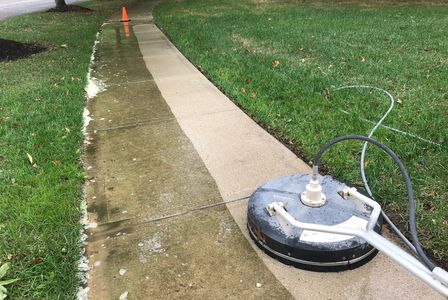 Jett Power Washing cleaning concrete sidewalk New Albany Ohio