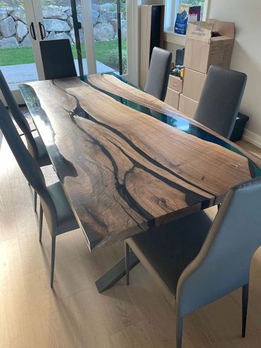 Blat din nuc si rasina 