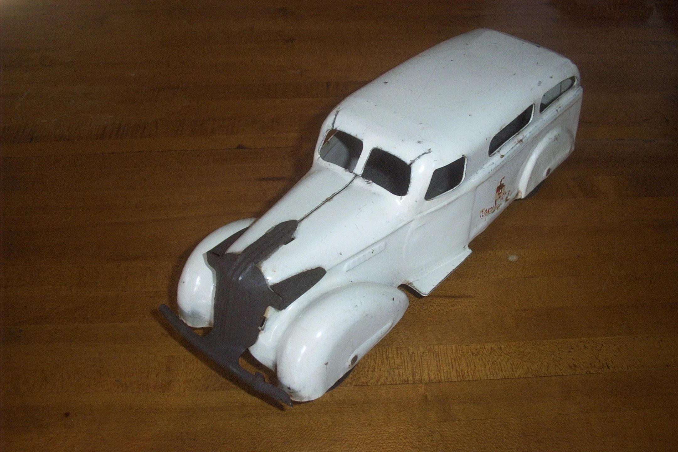 Wyandotte Pressed Steel Tin Toy Ambulance,1930's