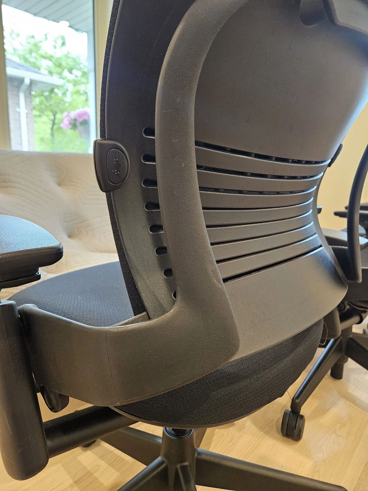 Grade "A" back of a Steelcase Leap v2