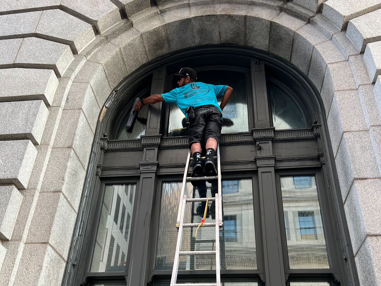 commercial window washing 