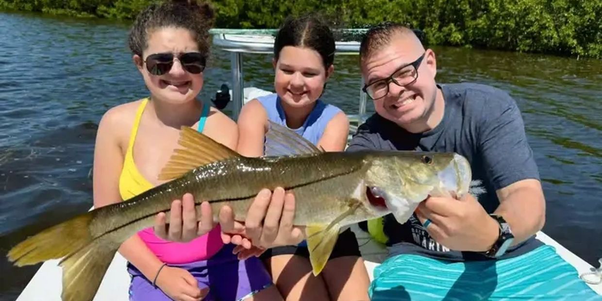 Flats fishing for redfish, snook, trout and tarpon. Book your fishing trip with Tightlines Charter.