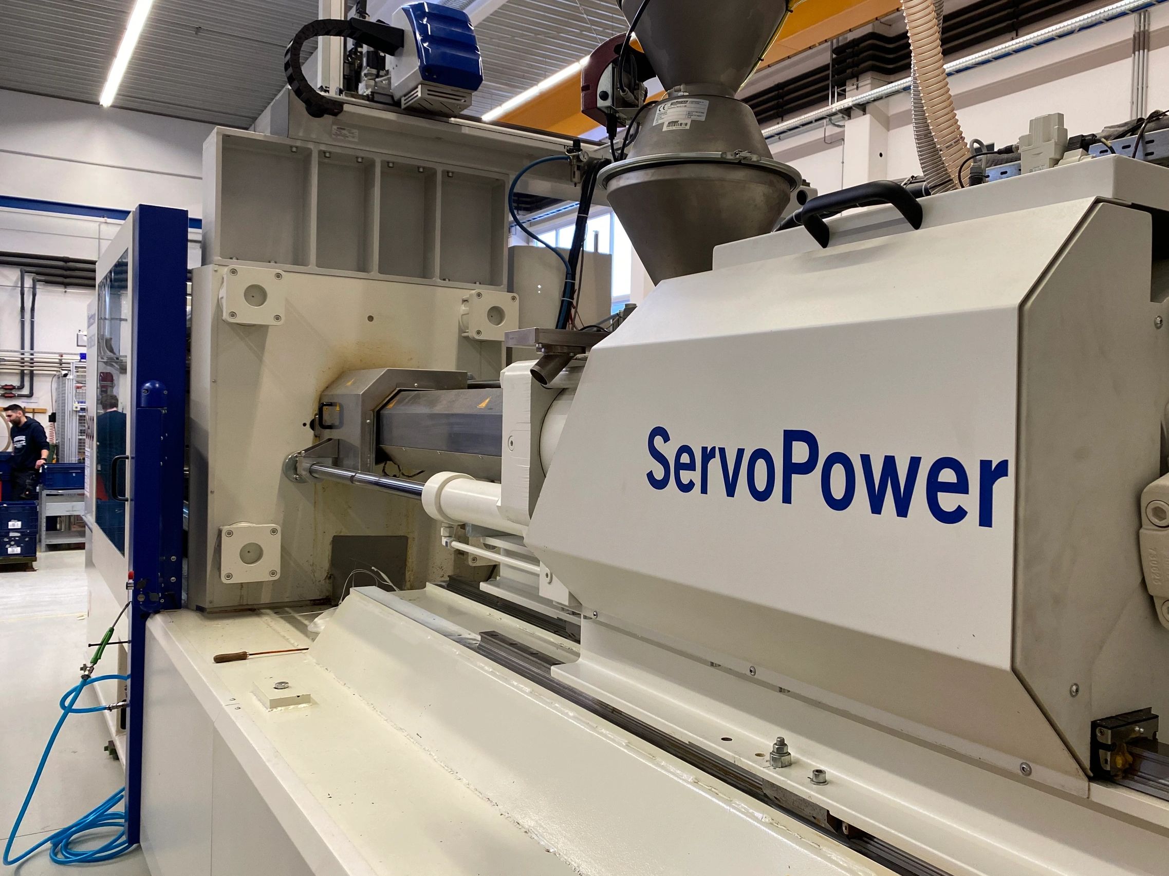 500to Servo Power from Battenfeld injection molding machine