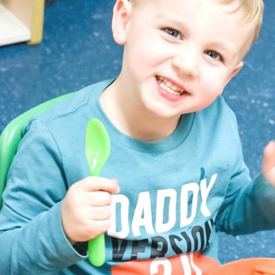 Preschool healthy happy lunch.