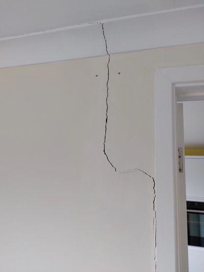 Internal Cracking in Loadbearing Wall Observed During Inspection