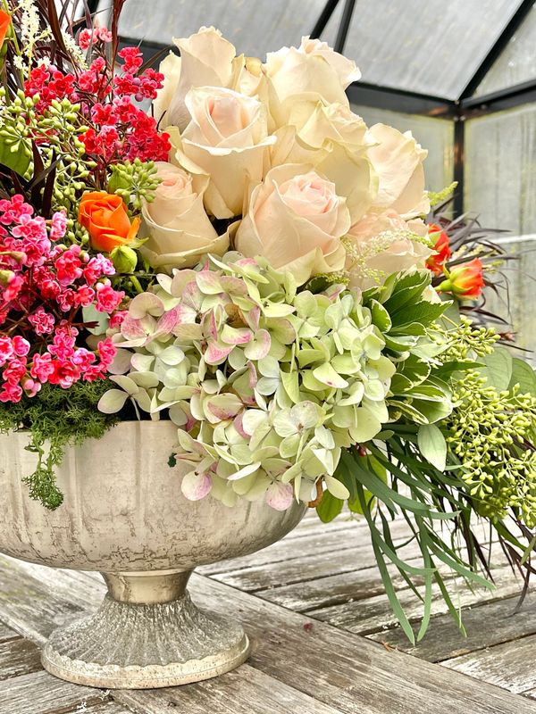roses, flower arrangement