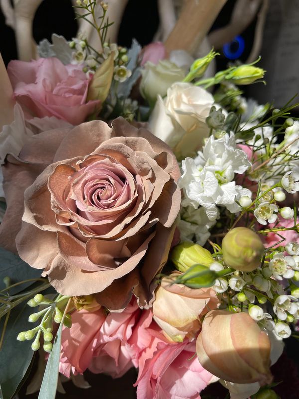 chocolate roses in bridal bouquet