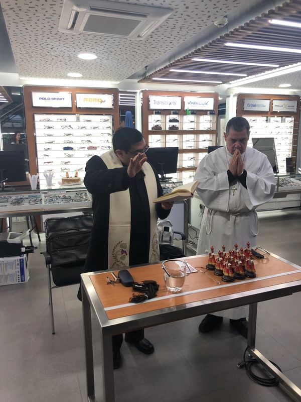 ARMAZON OPTICO METALICO POLO
opticas losada
optica comunal las condes
 optica globalvision.