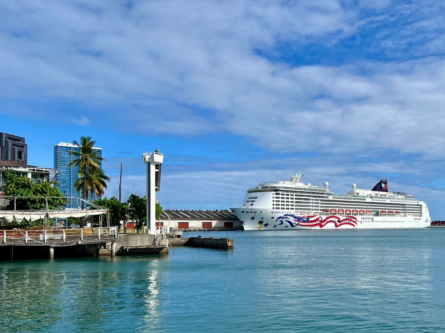 Honolulu Harbor cruise port area, offering private pickup and flexible drop-off for cruise guests.