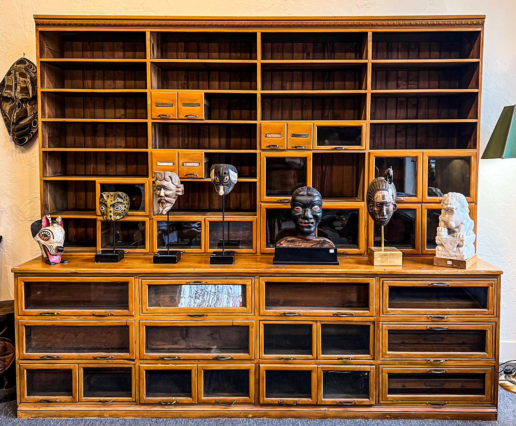 Old Kinderhook Auction Company Auction House, Antiques