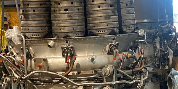 Pratt & Whitney J52-P8, Outer case is removed to show the burner cans.