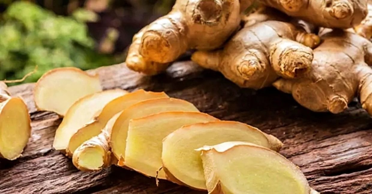 Some roots of Ginger, a popular spice, which contains the bioactive, anti-viral ingredient Gingerol.