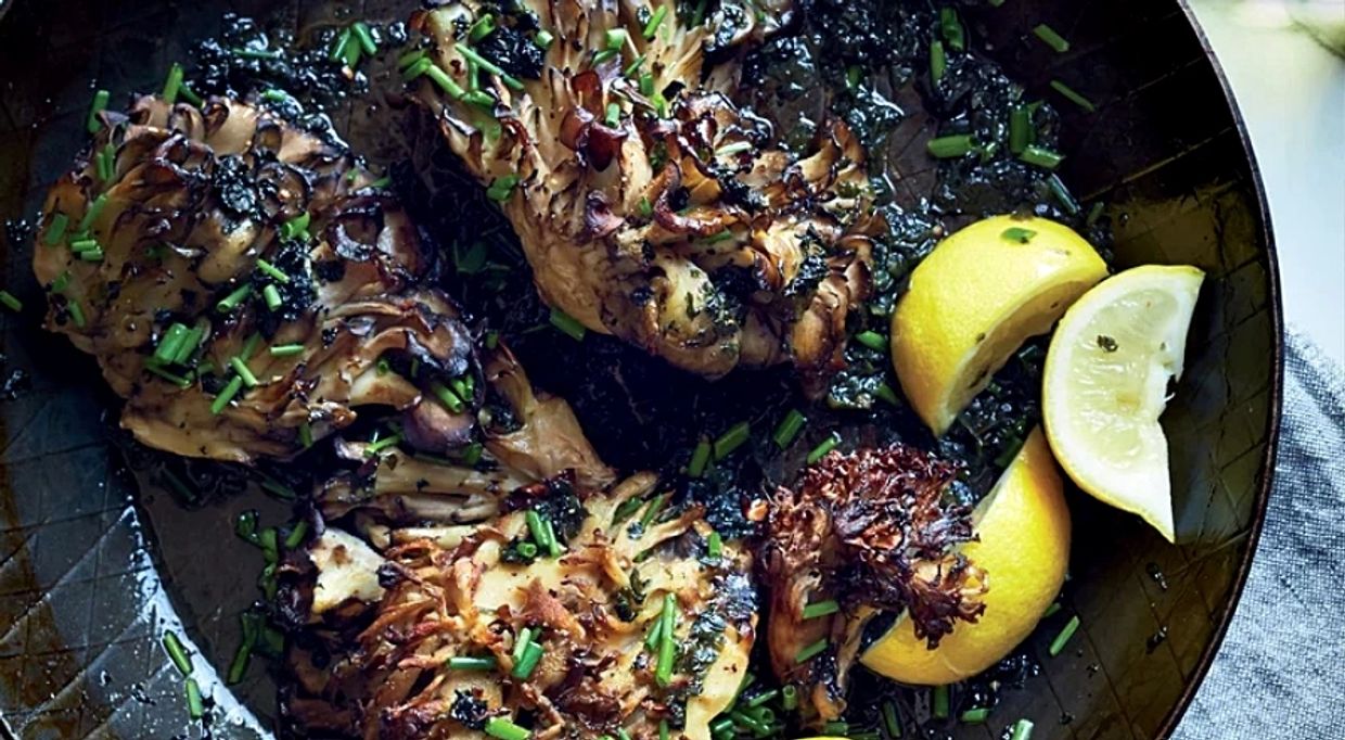 Chicken fillets cooked in lemon and herbs, with sliced Maitake mushrooms, rich in dietary antivirals