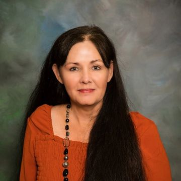 Mary Alford Headshot