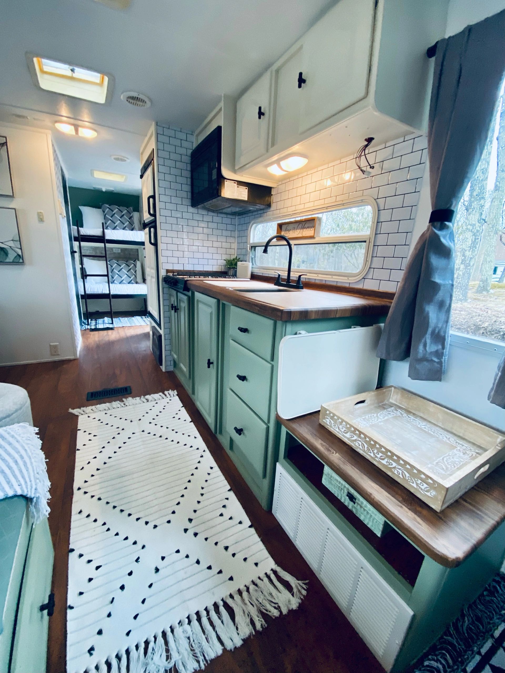 HOME [rvrevamps.com]