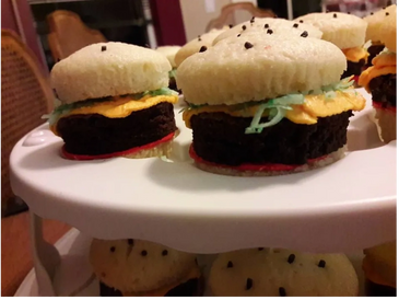 Hamburger Sliders as a cupcake