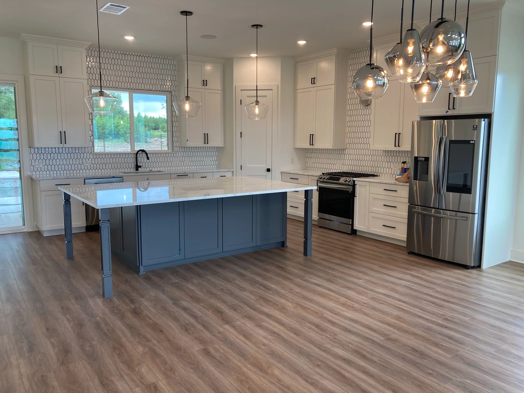 Heb Service Desk Hours Today