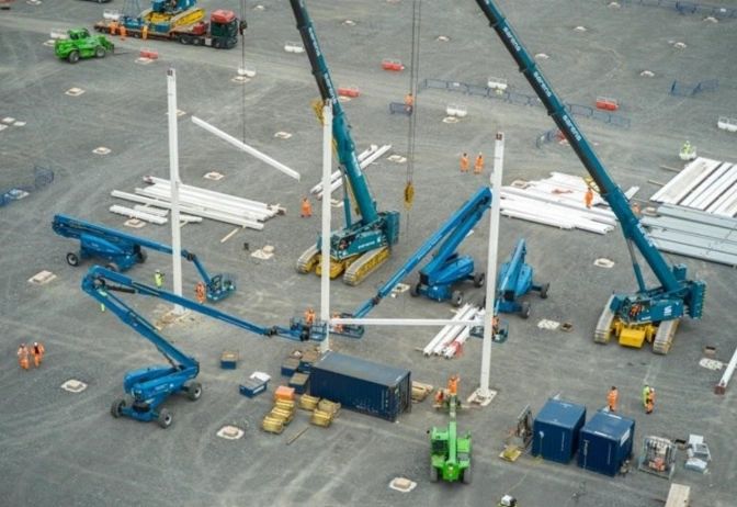 First steel goes up on giant car battery site