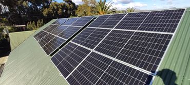 18 Trina 425w solar panels producing 7.65kw of power