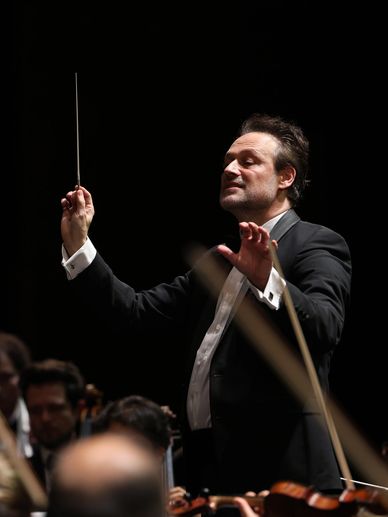 İstanbul Devlet Senfoni Orkestrası (İDSO) DenizBank Konserleri'nde dünyaca ünlü şef Sascha Goetzel