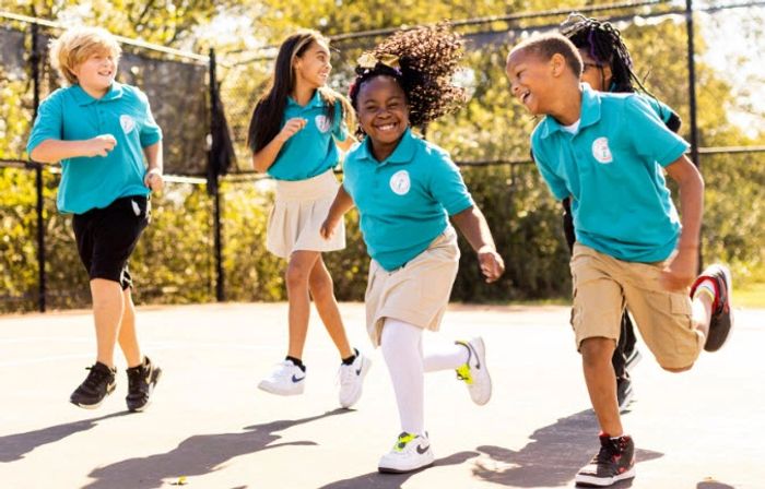 FW students Playing the game
