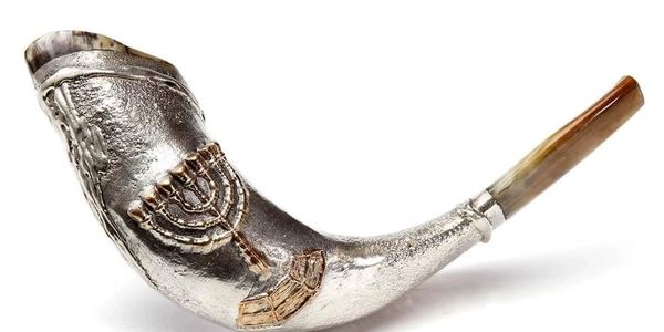 shofar, shofarot, Blowing the shofar, congregation kol shofar, easy play shofar, ram horn, judaica 