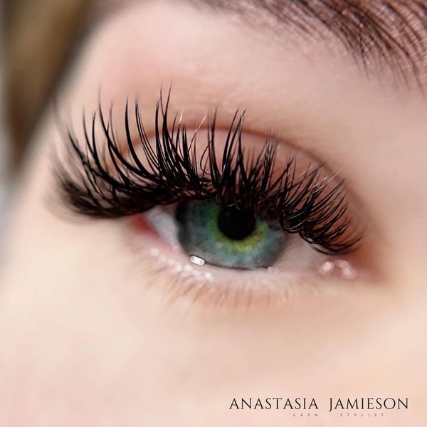 best eyelashes lashes near me Portsmouth wispy wet look trending lash tech extensions cashmere