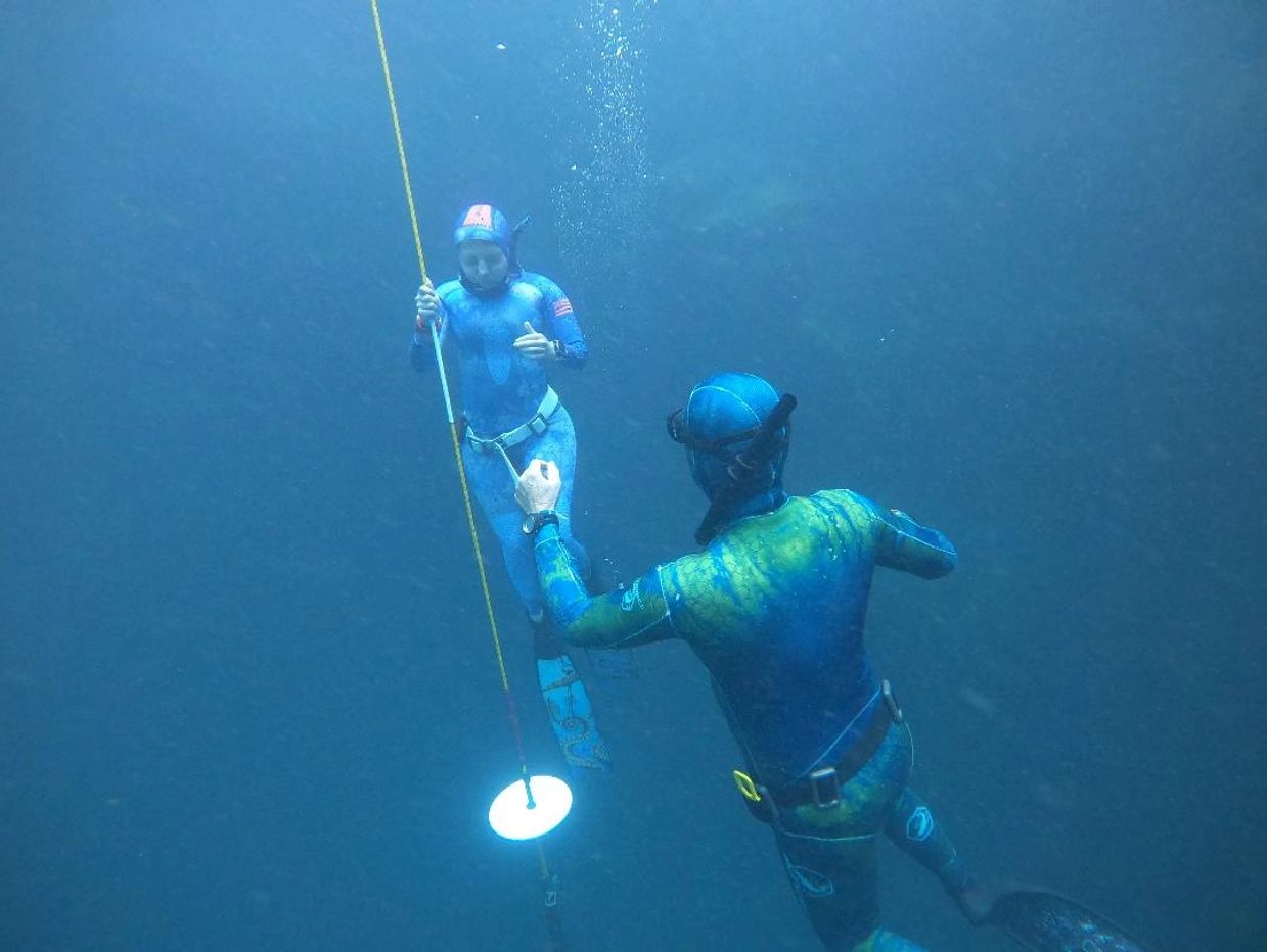 Leon Watts instructing the NAUI level 1 freediving course