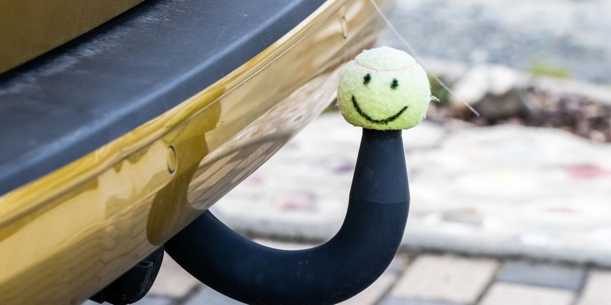 Professionelles Nachrüsten einer Anhängerkupplung an einem Auto in Deggendorf – Fachgerechte Montage