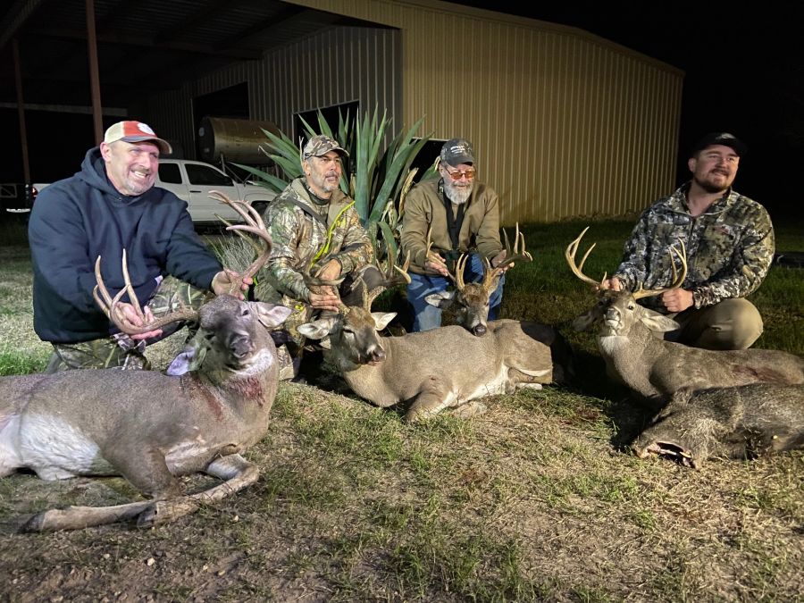 Rockin' B Outdoors big buck hunts