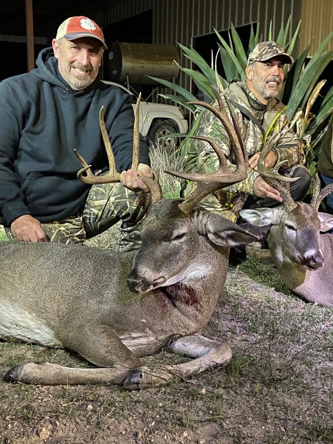 Texas big buck guided hunt