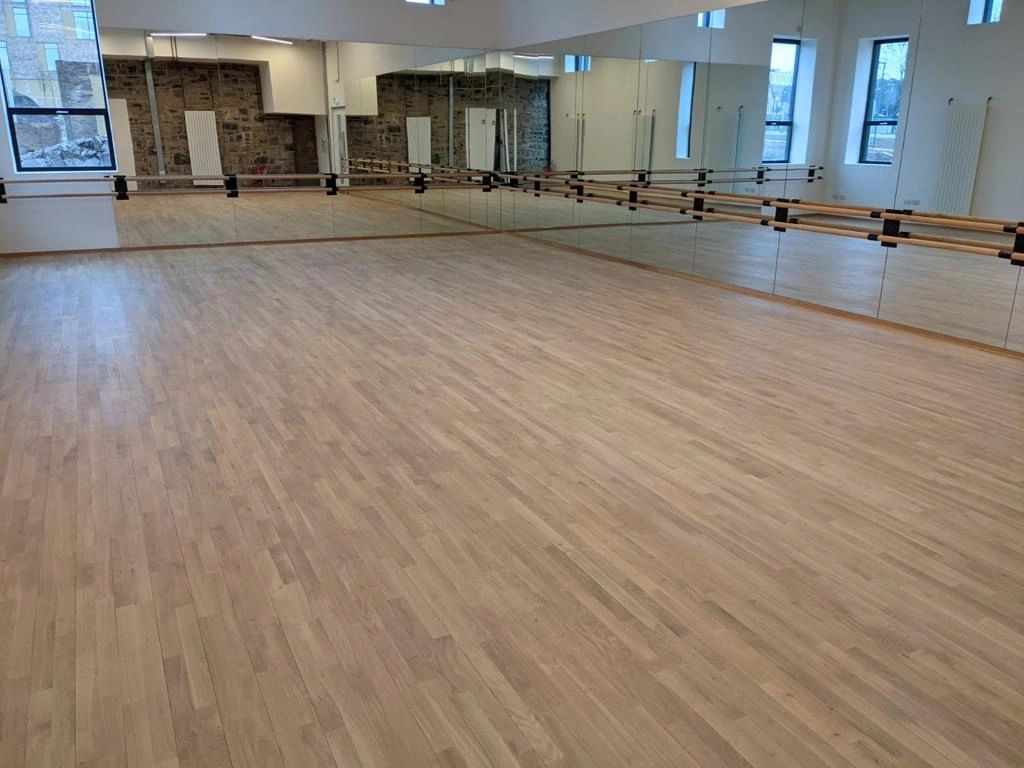 peakflooringcontractors.com